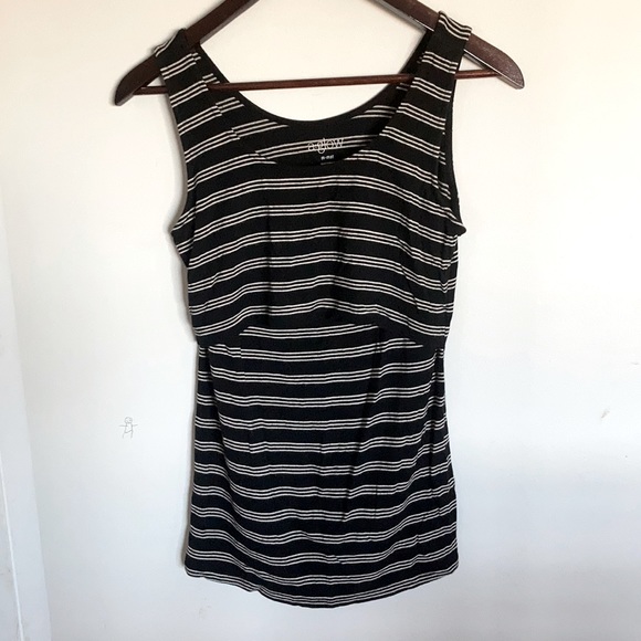 Nursing Top - Picture 1 of 3